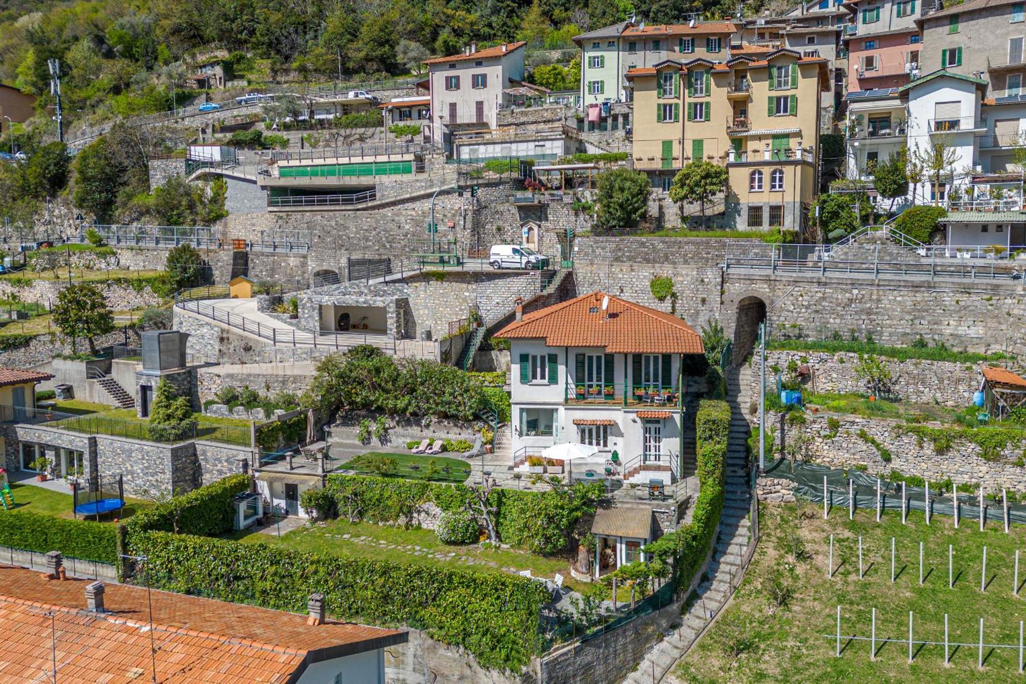 Casa Bambu - Splendida Vista Lago E Posto Auto ลาโญ ภายนอก รูปภาพ