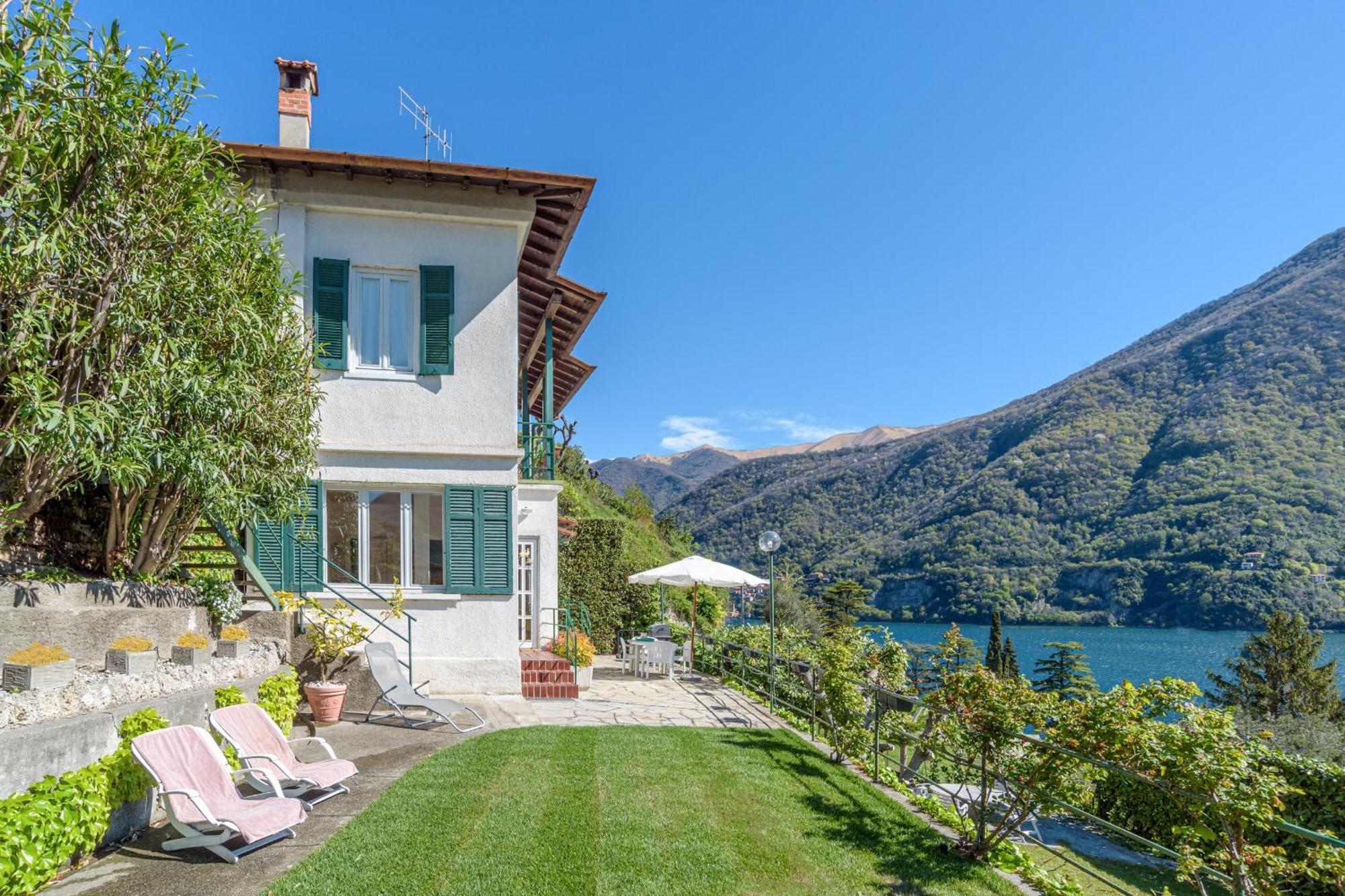 Casa Bambu - Splendida Vista Lago E Posto Auto ลาโญ ภายนอก รูปภาพ