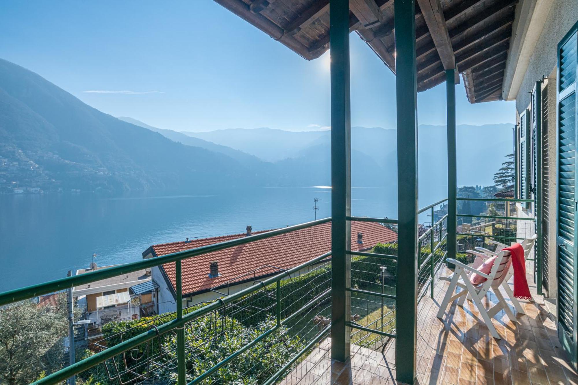Casa Bambu - Splendida Vista Lago E Posto Auto ลาโญ ภายนอก รูปภาพ