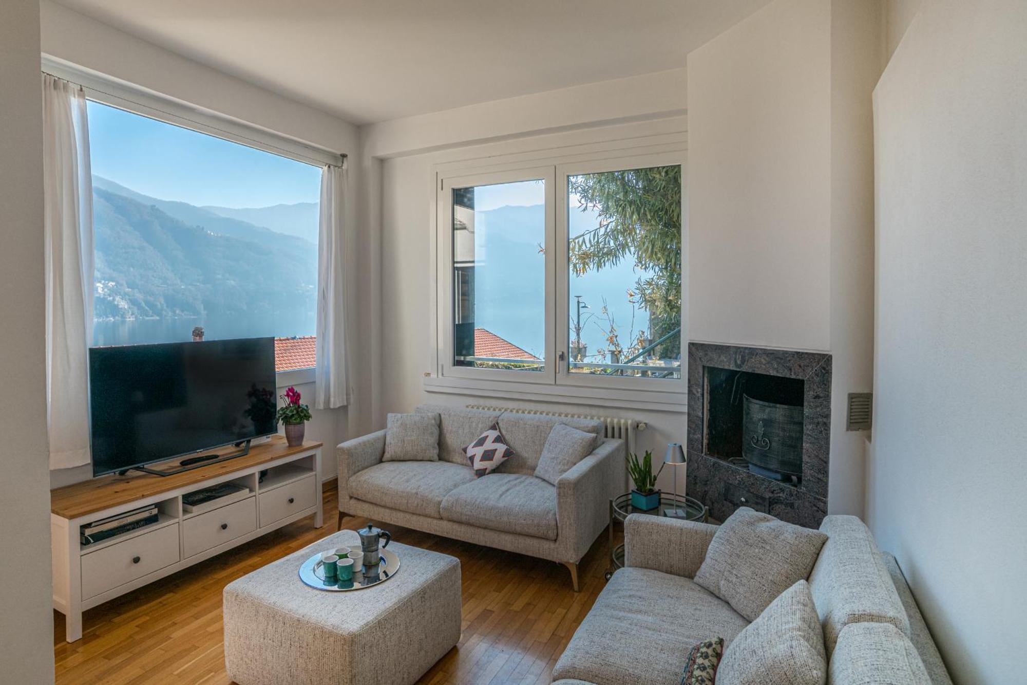 Casa Bambu - Splendida Vista Lago E Posto Auto ลาโญ ภายนอก รูปภาพ
