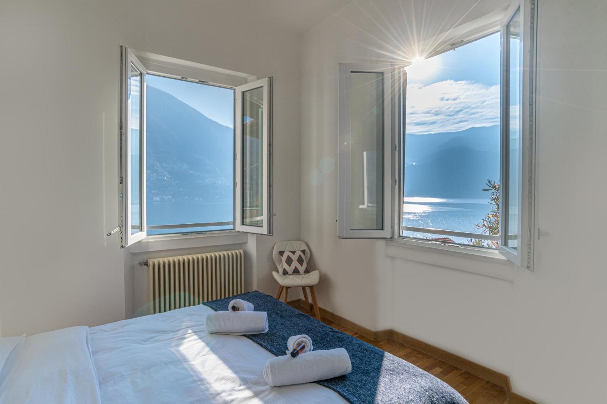 Casa Bambu - Splendida Vista Lago E Posto Auto ลาโญ ภายนอก รูปภาพ