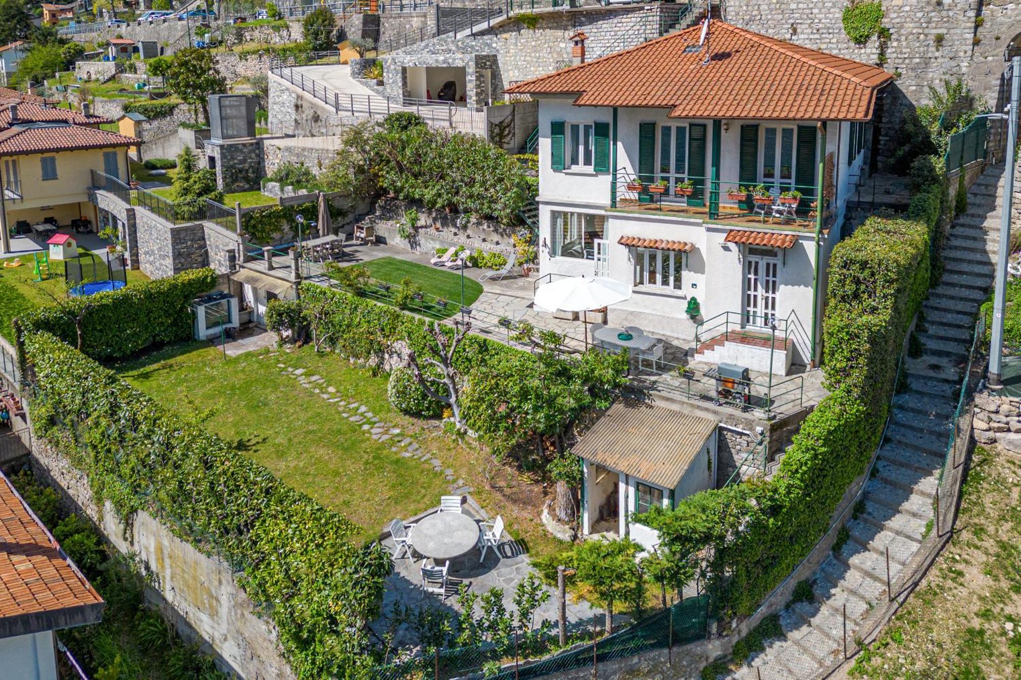 Casa Bambu - Splendida Vista Lago E Posto Auto ลาโญ ภายนอก รูปภาพ